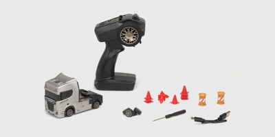 Sort Drift Truck fjernstyret bil med brede dæk og aerodynamisk karrosseri til drifting på vej.