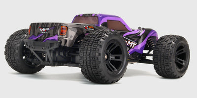 Lilla Hunter MT10 fjernstyret monster truck set bagfra med fokus på de store offroad-dæk.
