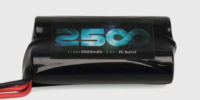 7.4V Li-ion batteri med SM-stik til Hunter MT10 fjernstyret bil set skråt oppefra på hvid baggrund.