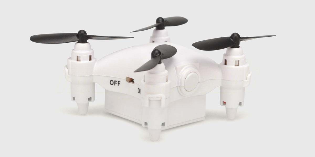 Hvid Micro Drone set skråt forfra med sorte propeller