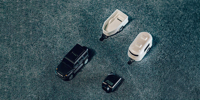 Fjernstyret bil med campingvogn og trailer – hele sættet samlet