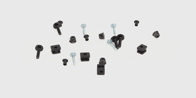 Sort 8kg budget-servo til præcis styring af fjernstyrede biler vist på hvid baggrund.