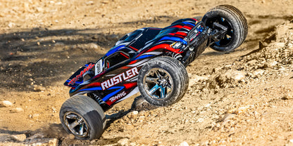 Traxxas Rustler Brushless offroad fjernstyret bil, perfekt til asfalt, grus og jord