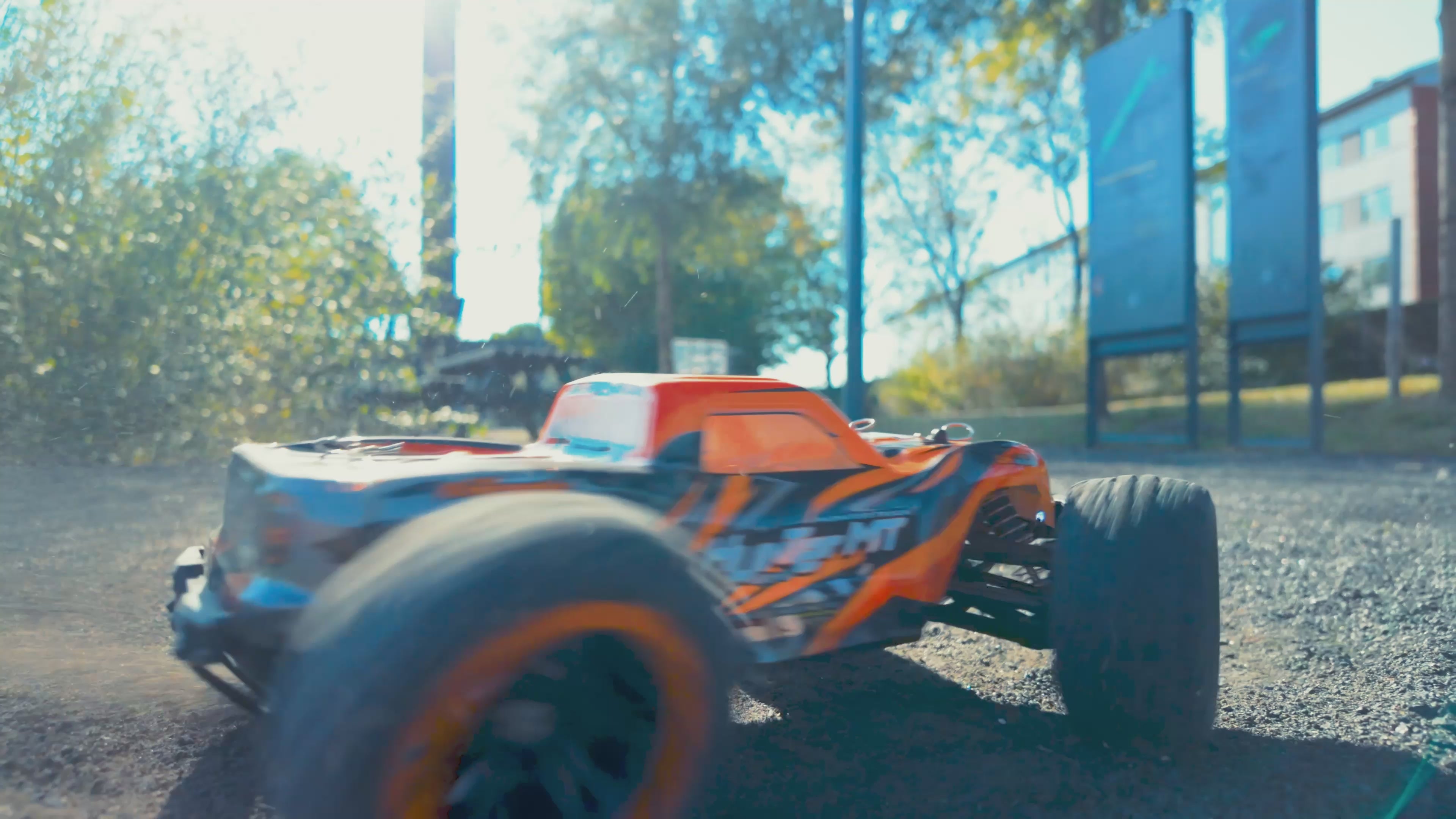 Load video: Hunter MT10 remote-controlled car